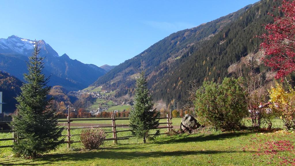 Ferienwohnungen Kroll - Appartements Viktoria Und Landhaus Maria Mayrhofen Exterior foto